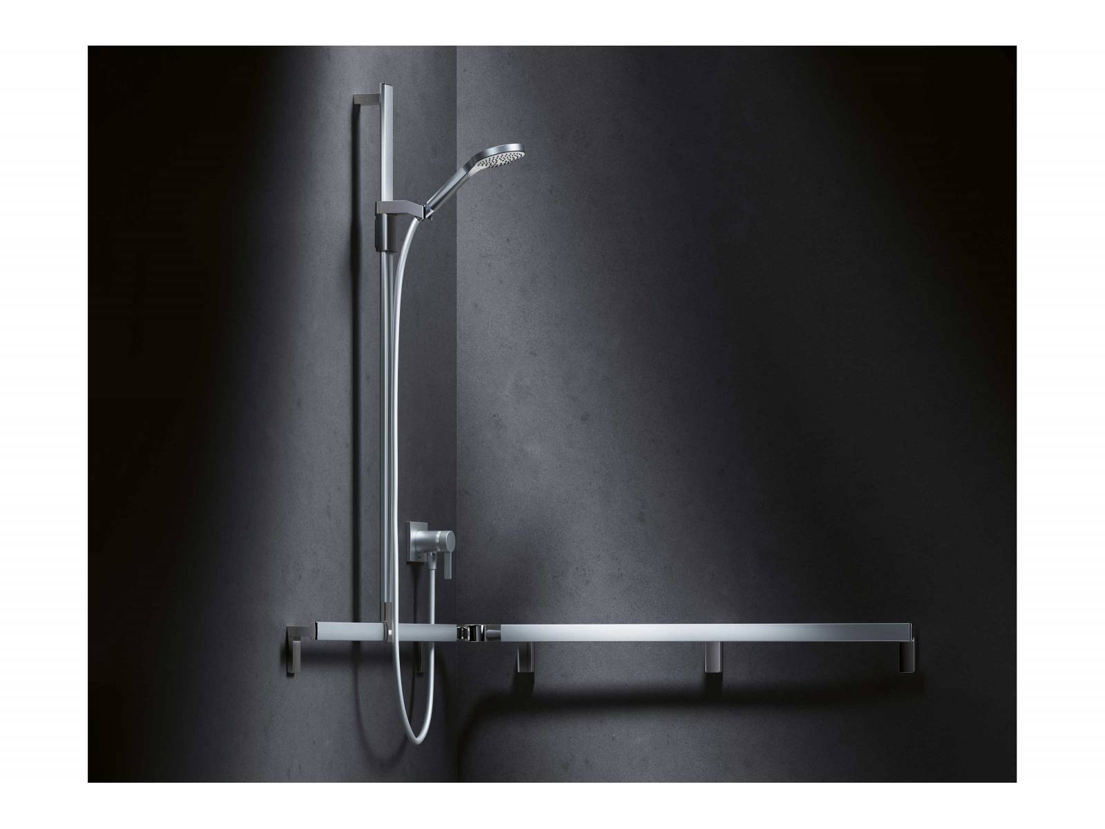Barrierefreiheit wird meist mit Funktionalität in Verbindung gebracht. Nicht so bei den Badprodukten der Kollektion «Axess», die das Studio F. A. Porsche für Keuco entwickelt hat. Hier steht eine elegante, minimalistische Optik im Vordergrund, die die funktionalen Besonderheiten nicht auf den ersten Blick erkennen lässt. BRINGHEN.