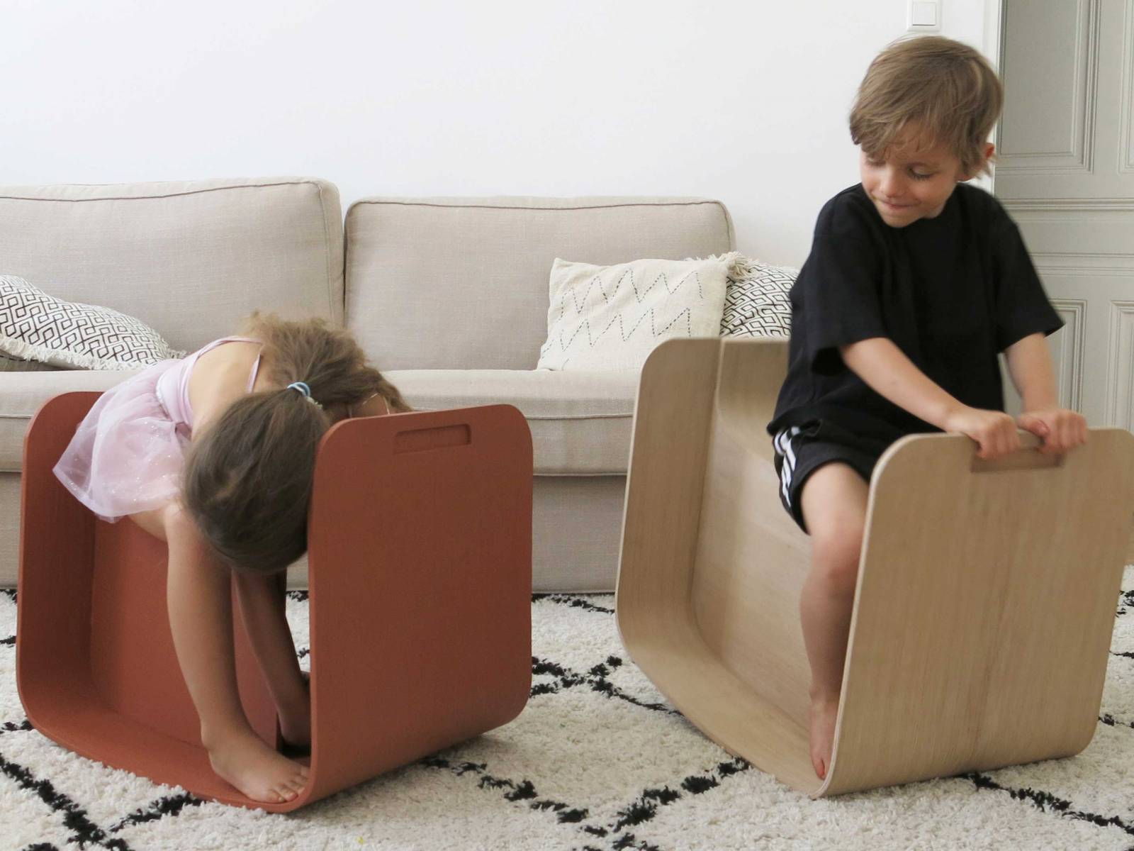 «Ludo» – ein Hybrid zwischen Beistelltisch und Spielmöbel. Design: Teresa Egger.