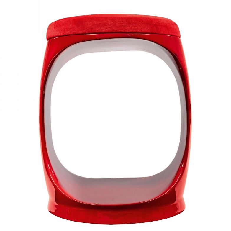 SOFTICATED.COM  «Signet Ring» heisst dieser Hocker und wer ihn betrachtet, weiss weshalb. Der Hocker ist als Solitär wie auch in einer Gruppe ein Hingucker, ist robust und gleichzeitig bequem. Er ist in zwölf Farben erhältlich. Die Produkte des Unternehmens werden in der Schweiz entworfen und in Europa von lokalen Handwerkern hergestellt.